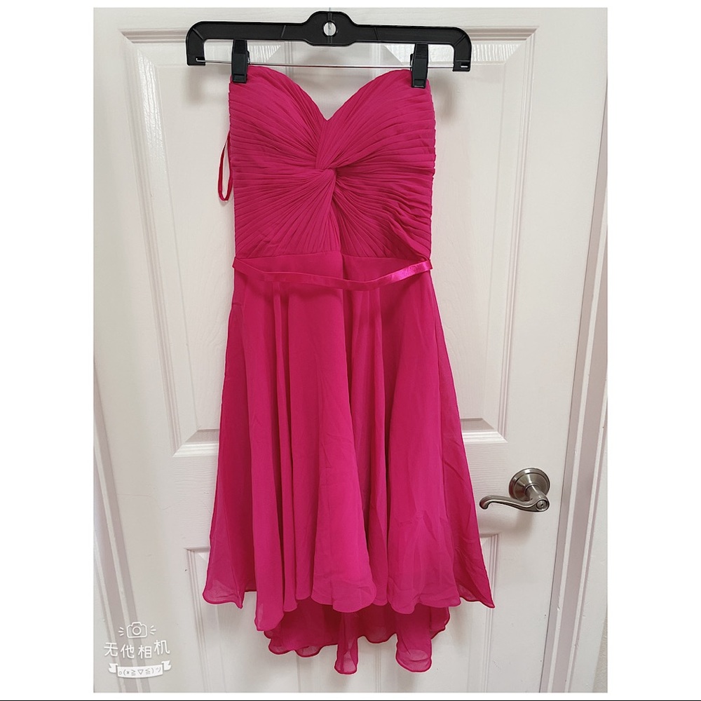 Hot pink dress, can adjust the size in the back